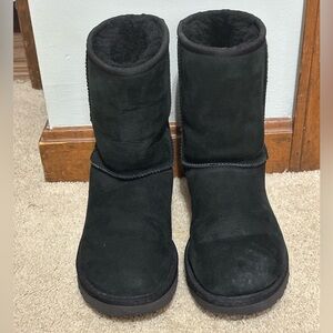 UGG Classic Short Boots